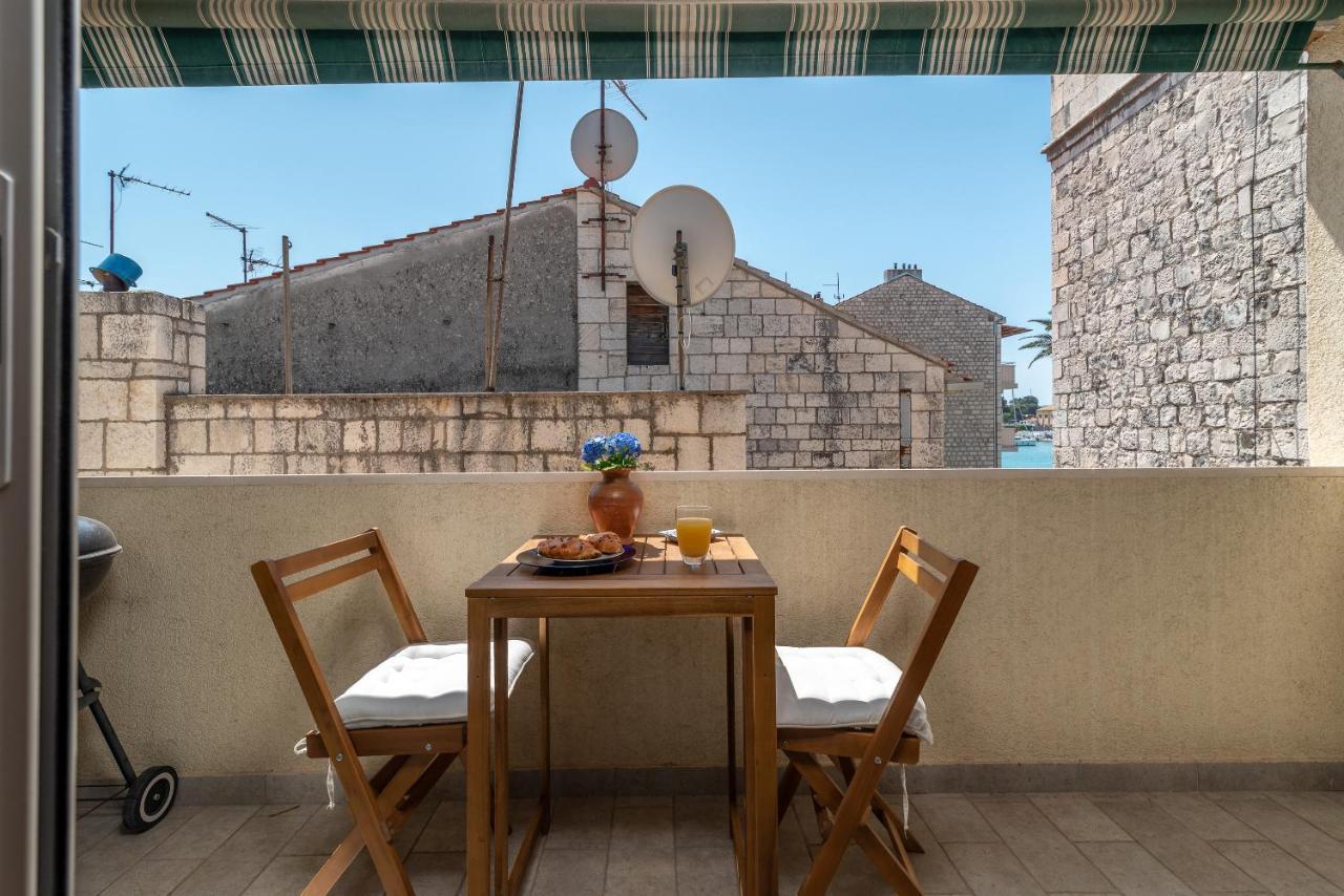 Apartment Bruno Trogir Exterior foto